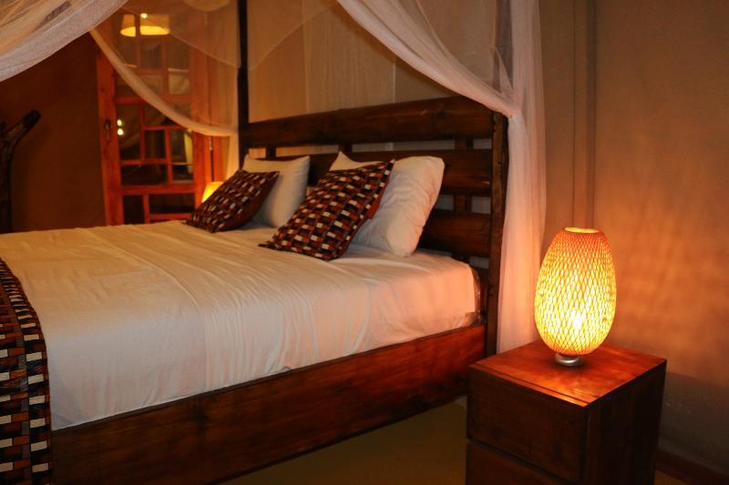 Serengeti Serena Safari Lodge Экстерьер фото